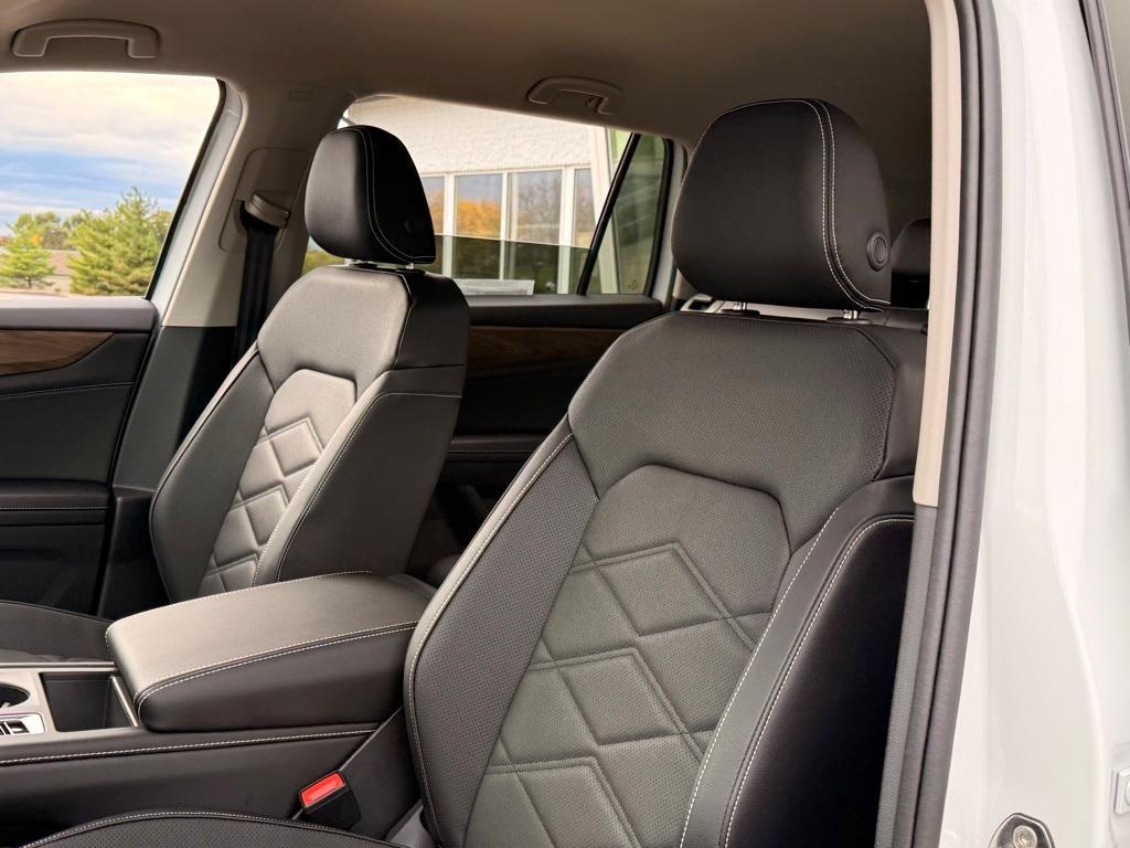 new 2026 Volkswagen Atlas car, priced at $39,312