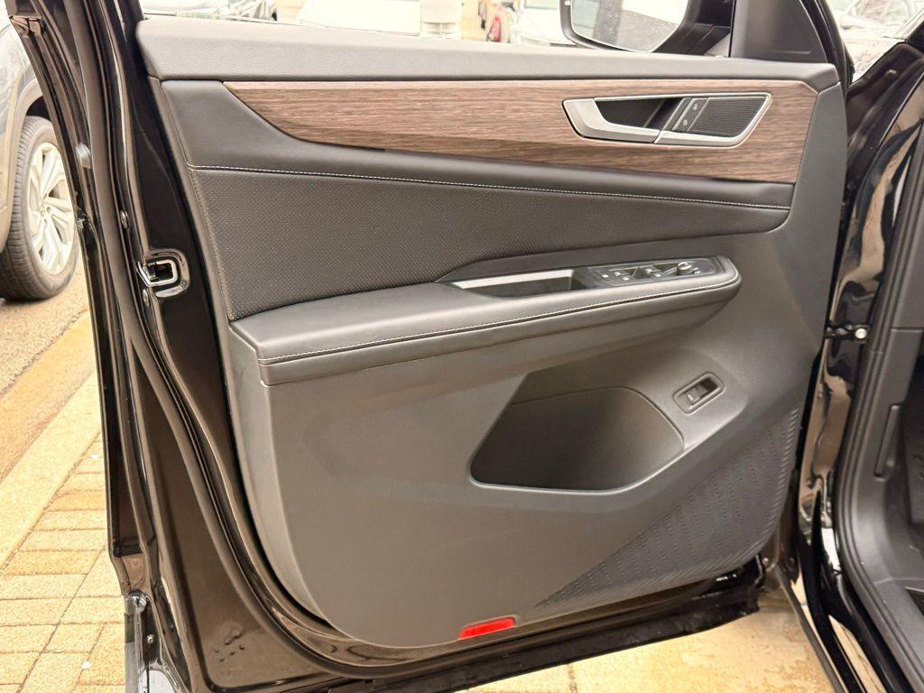 new 2026 Volkswagen Atlas car, priced at $48,006