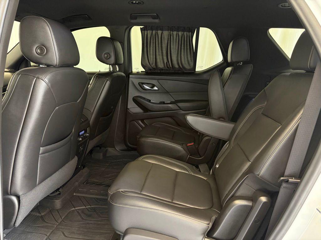 used 2023 Chevrolet Traverse car, priced at $33,295