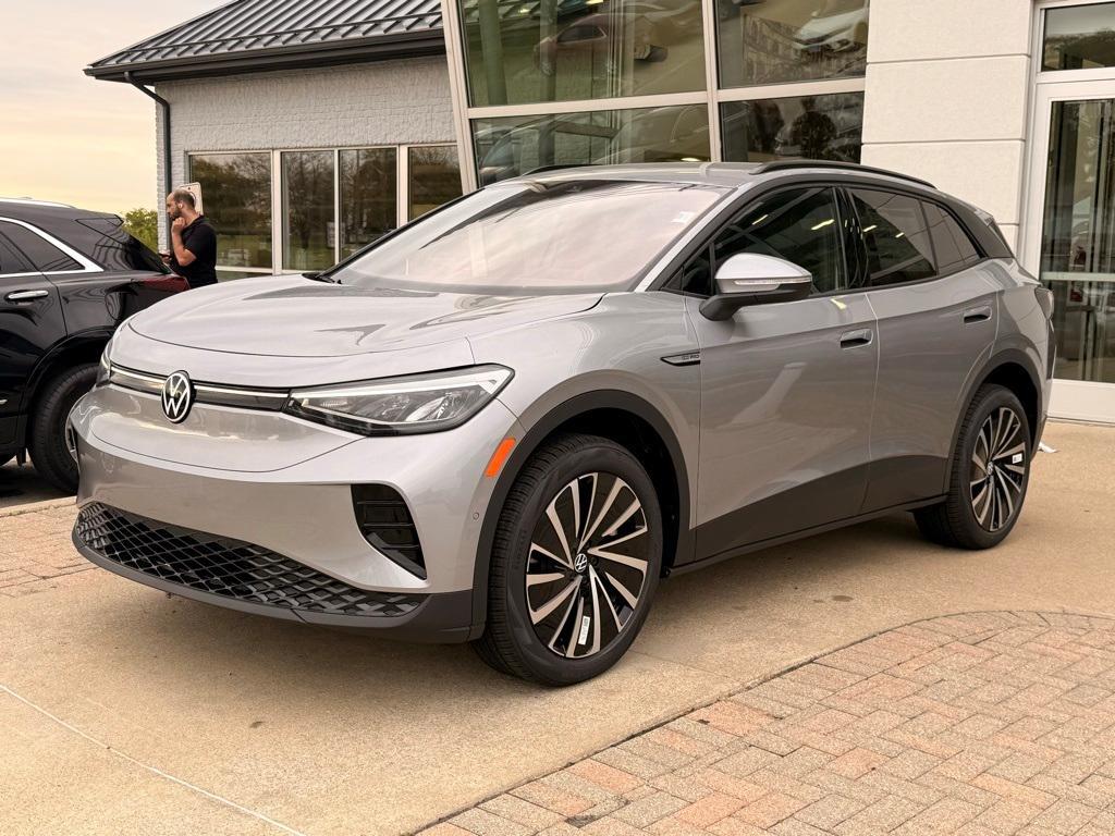 new 2025 Volkswagen ID.4 car, priced at $38,005
