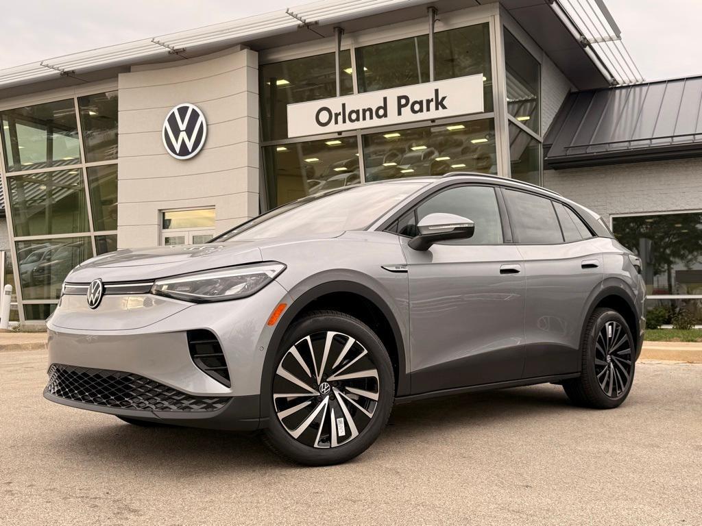 new 2025 Volkswagen ID.4 car, priced at $38,005