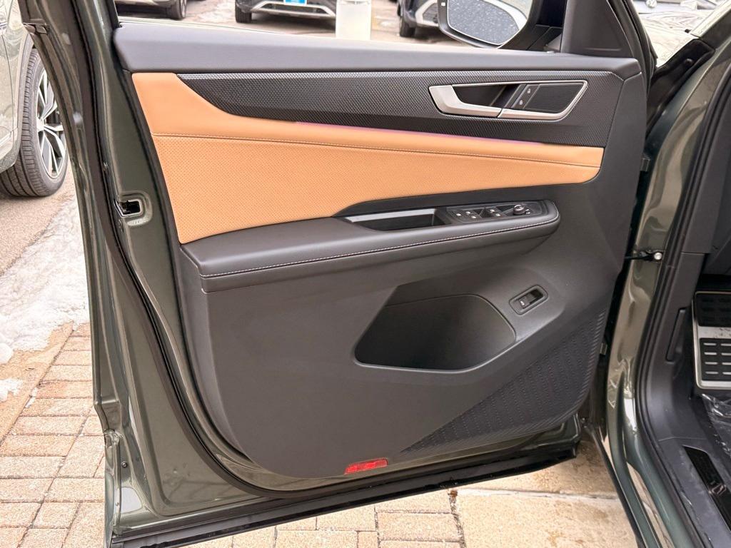 new 2026 Volkswagen Atlas Cross Sport car, priced at $48,605