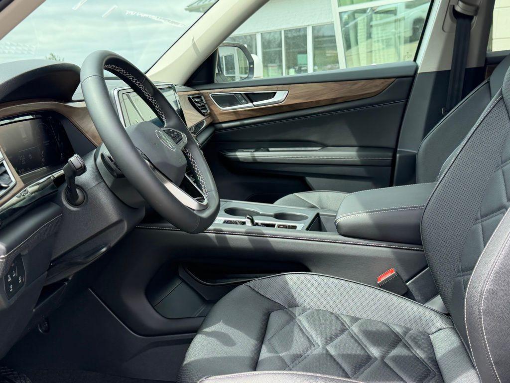 new 2026 Volkswagen Atlas car, priced at $40,248