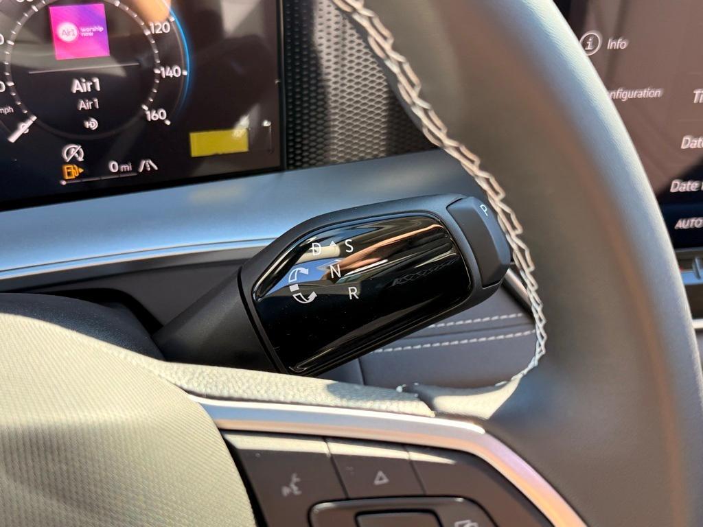 new 2025 Volkswagen Tiguan car, priced at $32,738