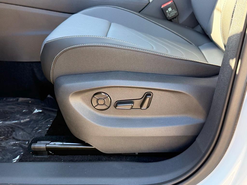 new 2025 Volkswagen Tiguan car, priced at $32,738