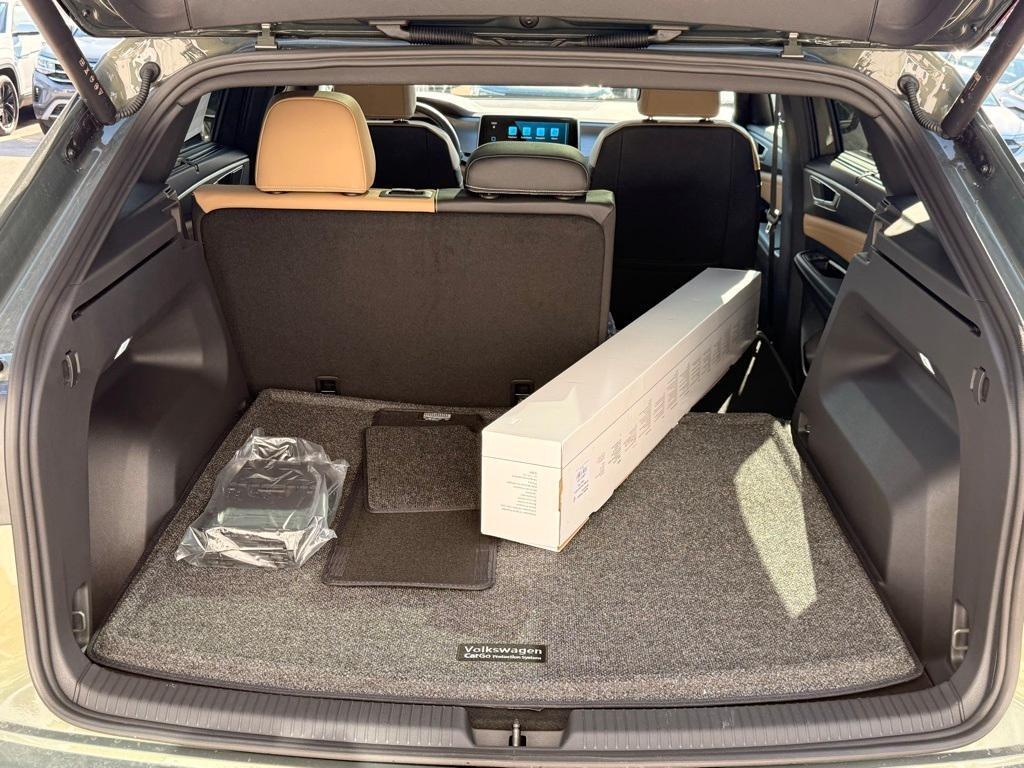 new 2026 Volkswagen Atlas Cross Sport car, priced at $44,615