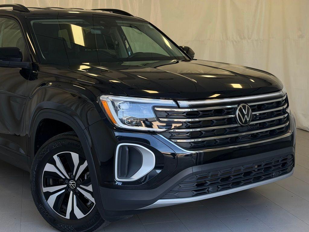 used 2025 Volkswagen Atlas car, priced at $35,317