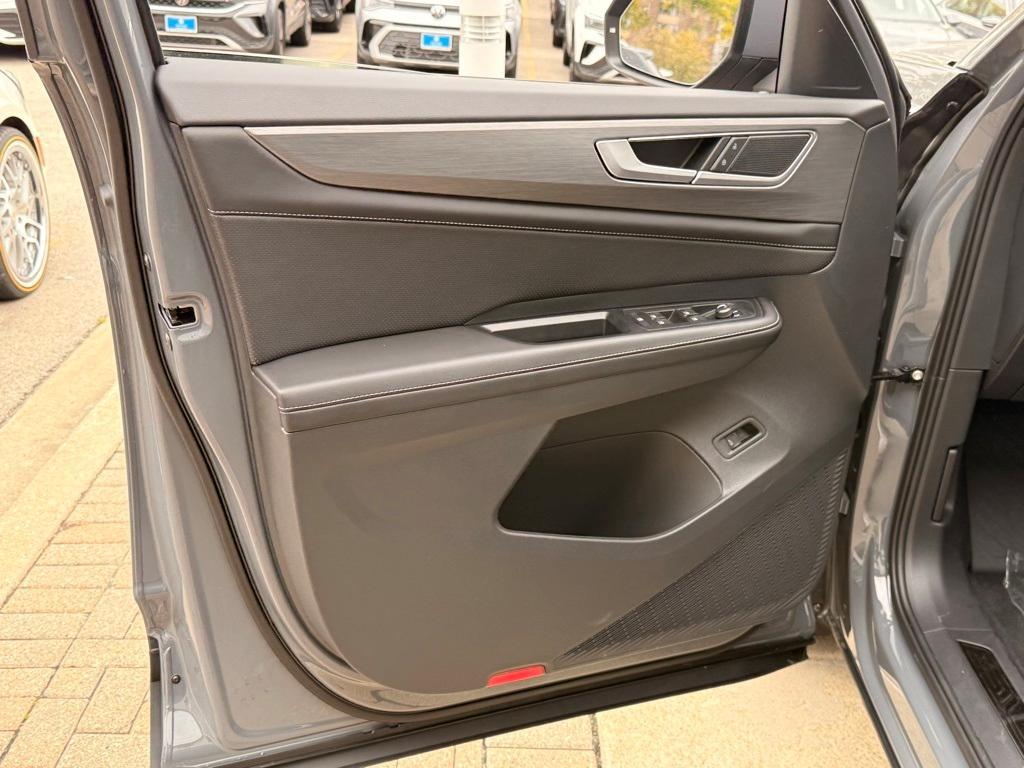 new 2026 Volkswagen Atlas Cross Sport car, priced at $44,140