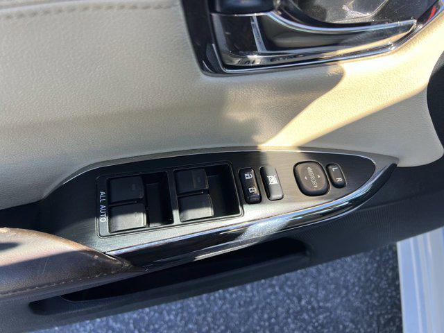 used 2018 Toyota Avalon Hybrid car, priced at $22,178