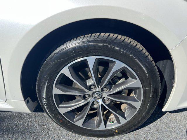 used 2018 Toyota Avalon Hybrid car, priced at $22,178