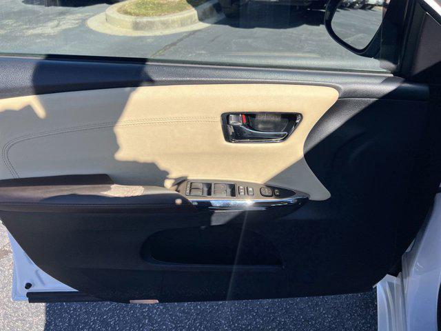 used 2018 Toyota Avalon Hybrid car, priced at $22,178