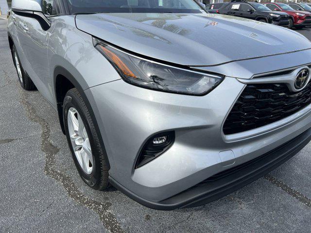 used 2024 Toyota Highlander car, priced at $38,998