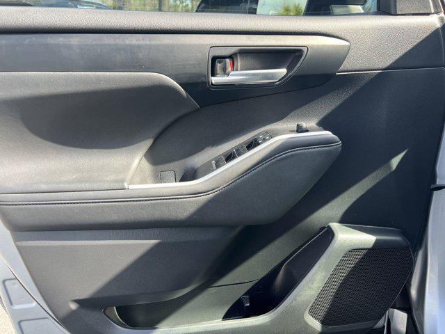 used 2022 Toyota Highlander car, priced at $34,898