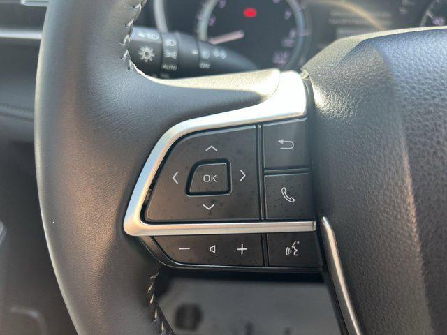 used 2025 Toyota Highlander car, priced at $43,749