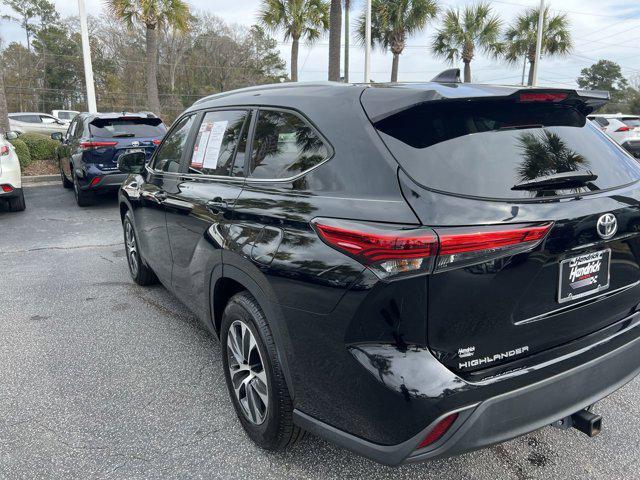 used 2023 Toyota Highlander car, priced at $33,998