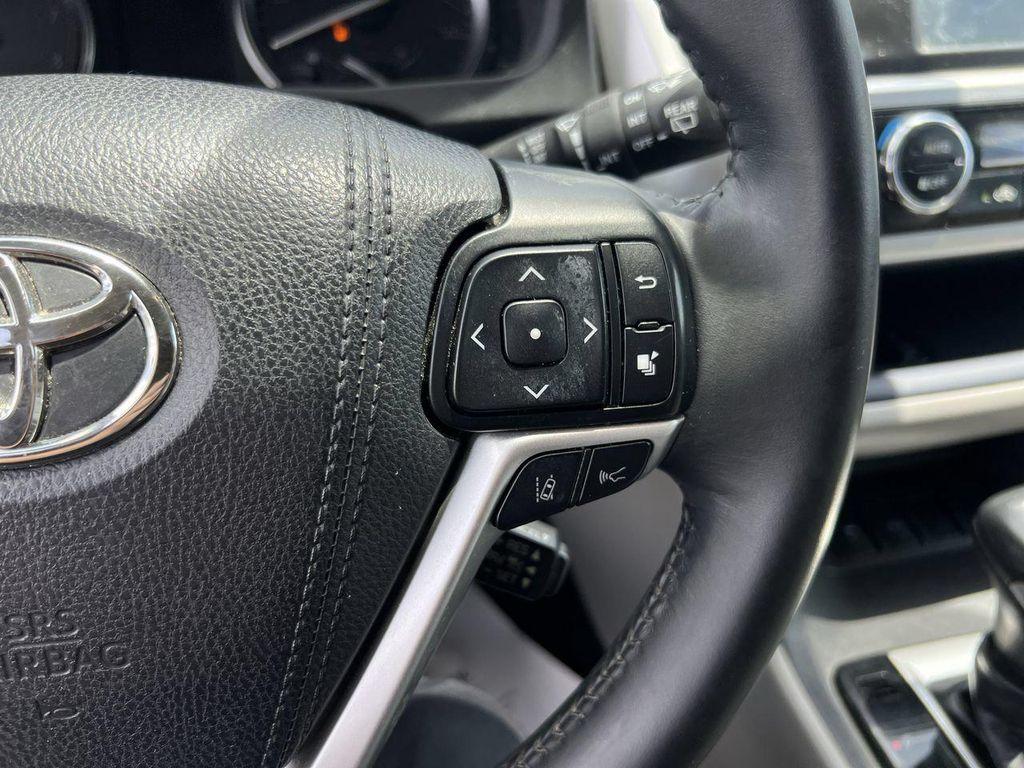 used 2018 Toyota Highlander car, priced at $17,747
