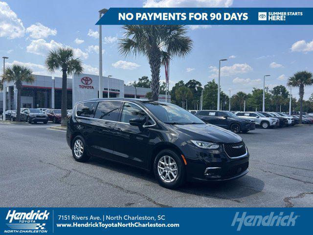 used 2023 Chrysler Pacifica car, priced at $23,644