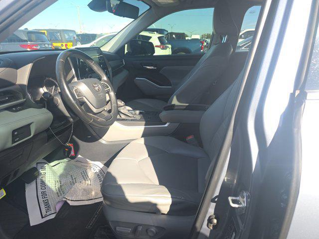 used 2022 Toyota Highlander car, priced at $31,998