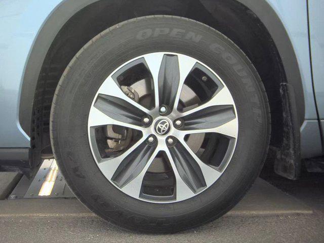 used 2022 Toyota Highlander car, priced at $31,998