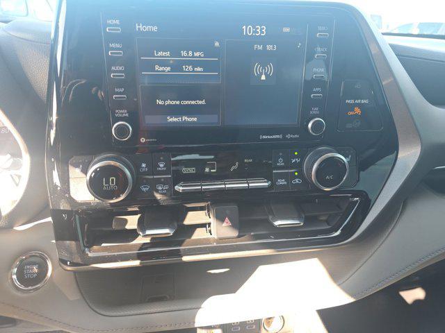 used 2022 Toyota Highlander car, priced at $31,998