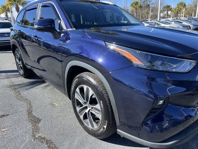 used 2023 Toyota Highlander car, priced at $32,178
