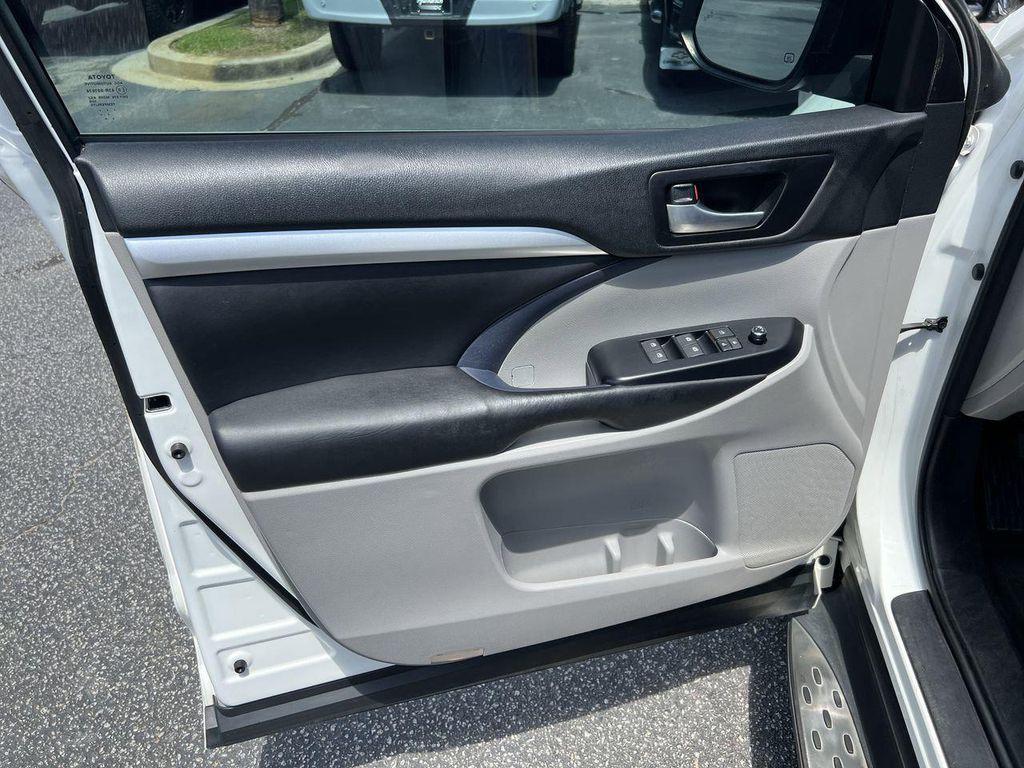 used 2017 Toyota Highlander car, priced at $21,747