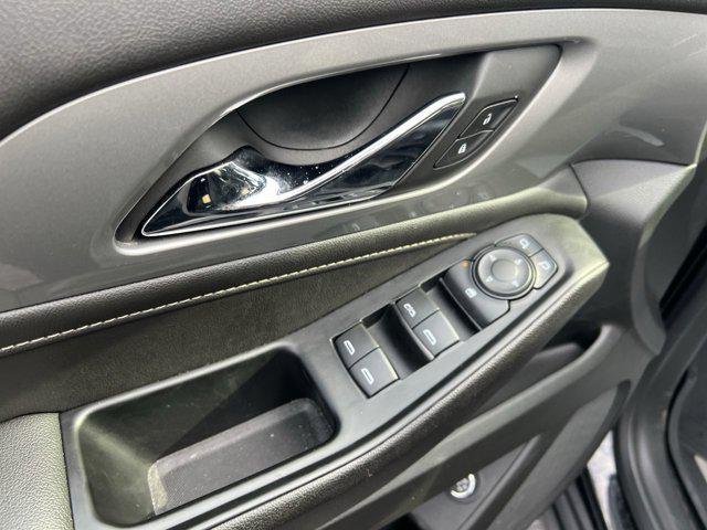 used 2023 Chevrolet Traverse car, priced at $32,498