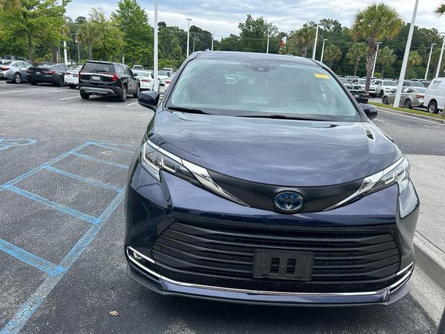 used 2023 Toyota Sienna car, priced at $36,998