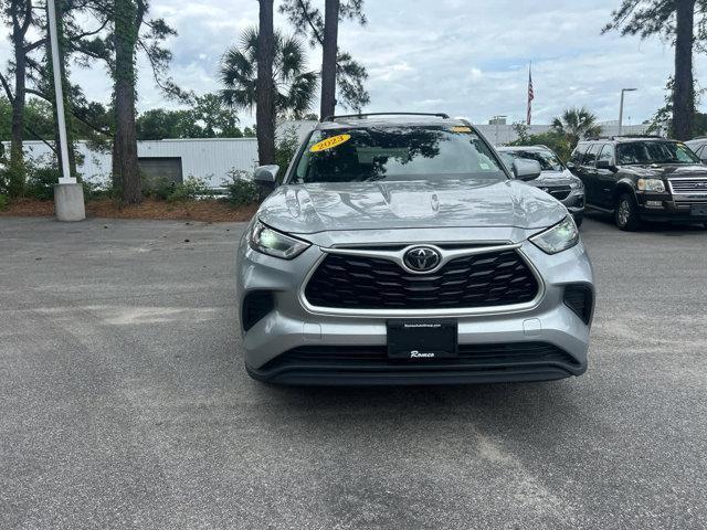 used 2023 Toyota Highlander car, priced at $31,998