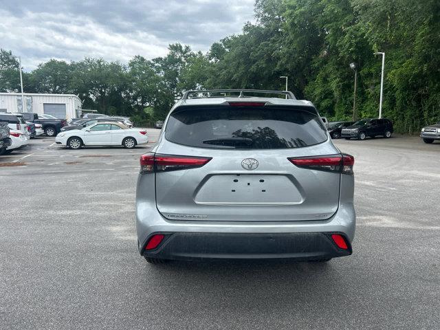 used 2023 Toyota Highlander car, priced at $31,998