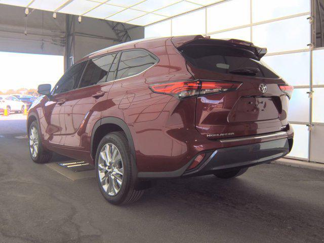 used 2022 Toyota Highlander car, priced at $36,998