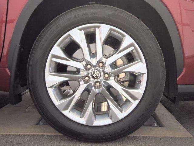 used 2022 Toyota Highlander car, priced at $36,998