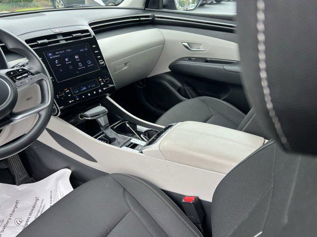 2024 Shimmering Silver Hyundai TUCSON