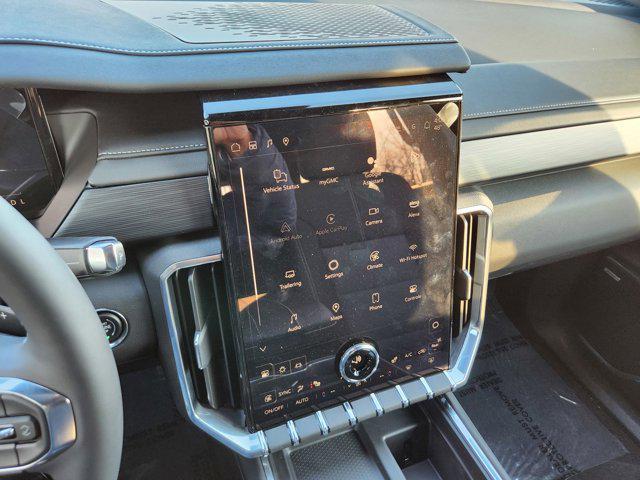 new 2025 GMC Acadia car, priced at $40,890