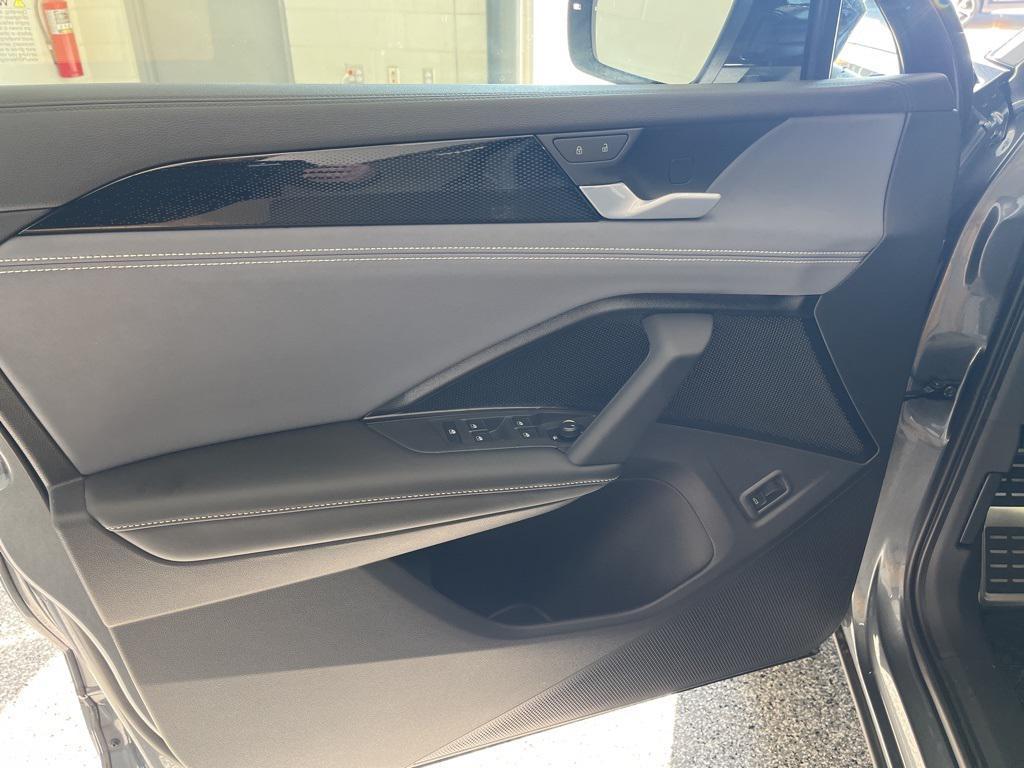 new 2026 Volkswagen Tiguan car, priced at $38,854