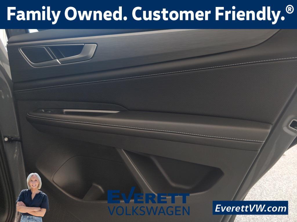 new 2026 Volkswagen Atlas Cross Sport car, priced at $44,331