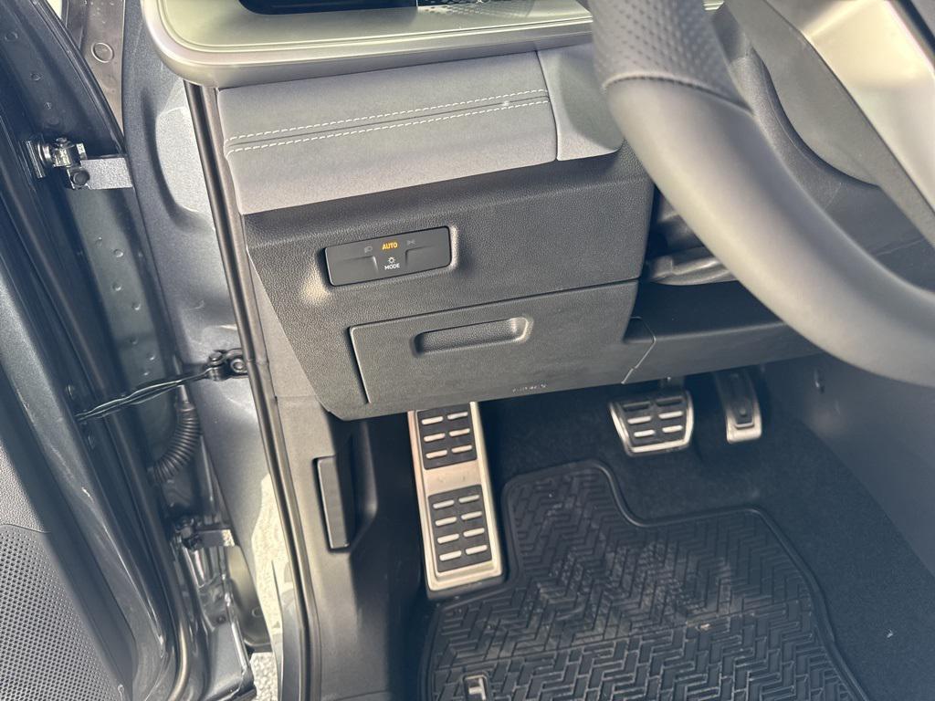 new 2026 Volkswagen Tiguan car, priced at $38,854