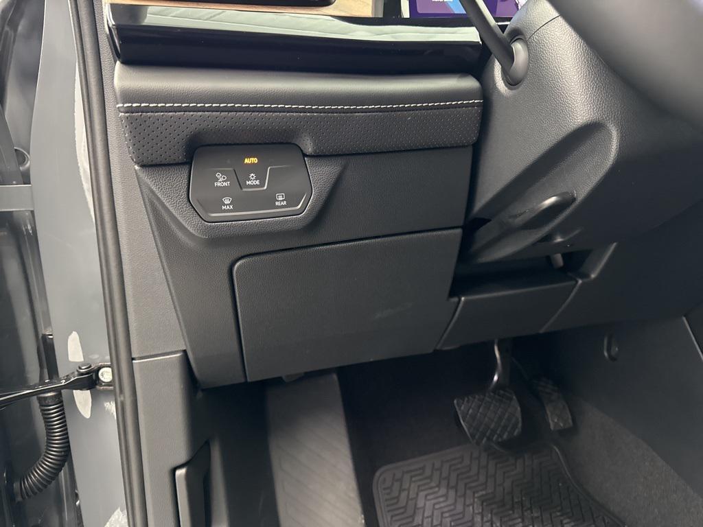 new 2026 Volkswagen Atlas car, priced at $44,947