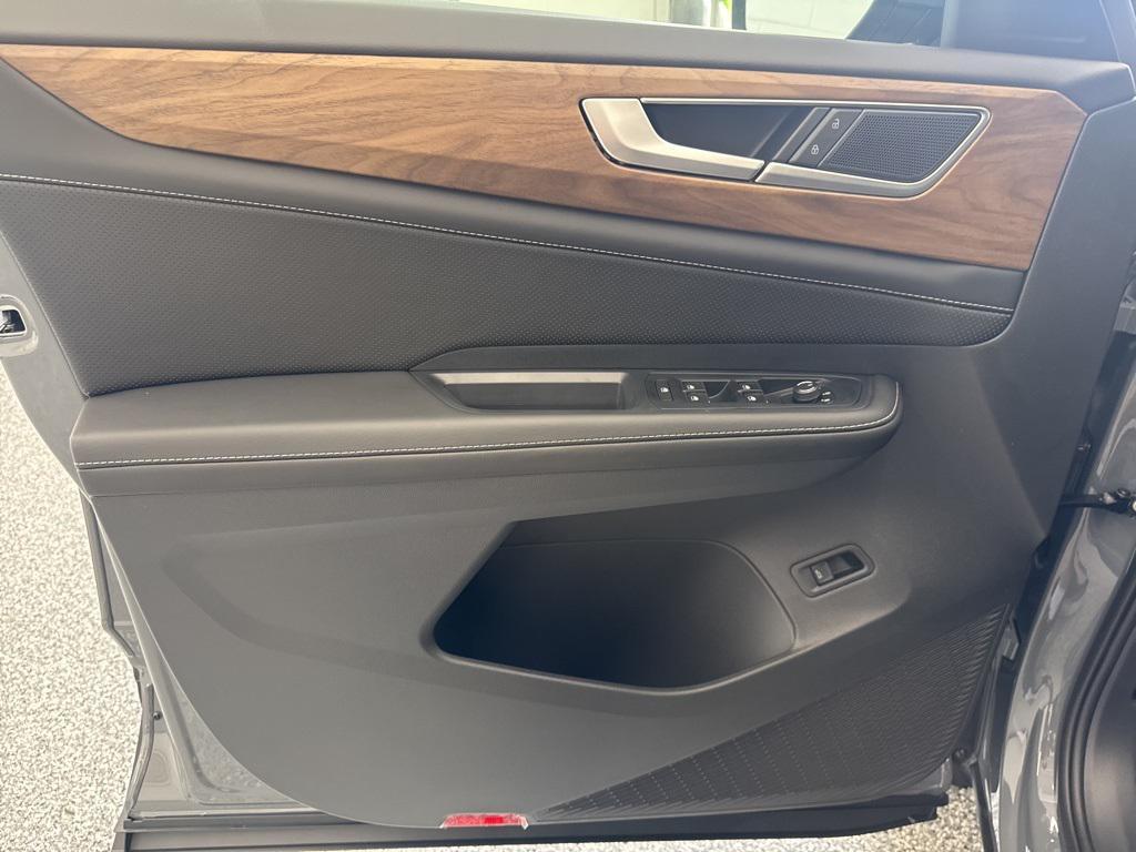 new 2026 Volkswagen Atlas car, priced at $46,057