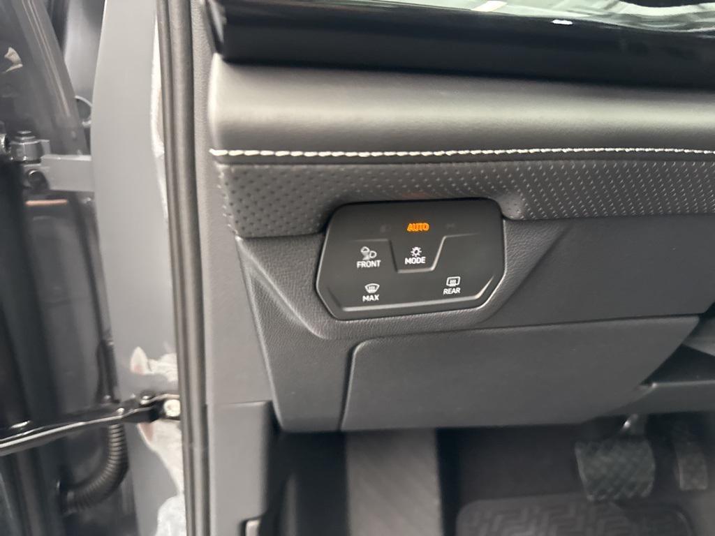 new 2026 Volkswagen Atlas car, priced at $46,057