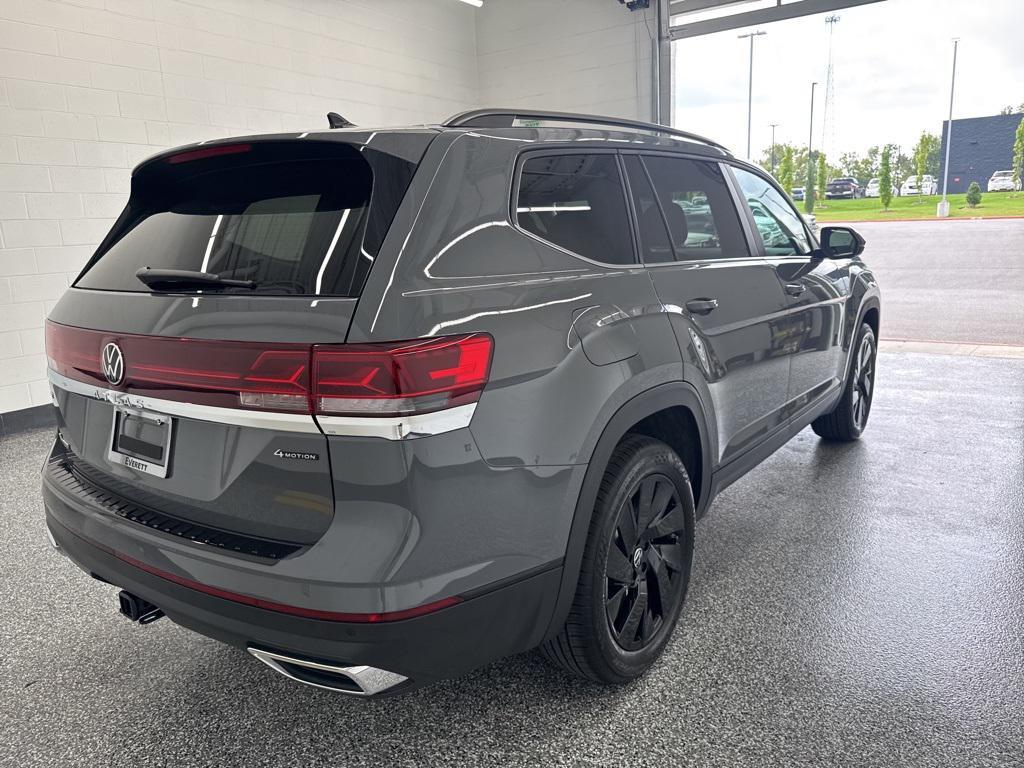 new 2026 Volkswagen Atlas car, priced at $46,057