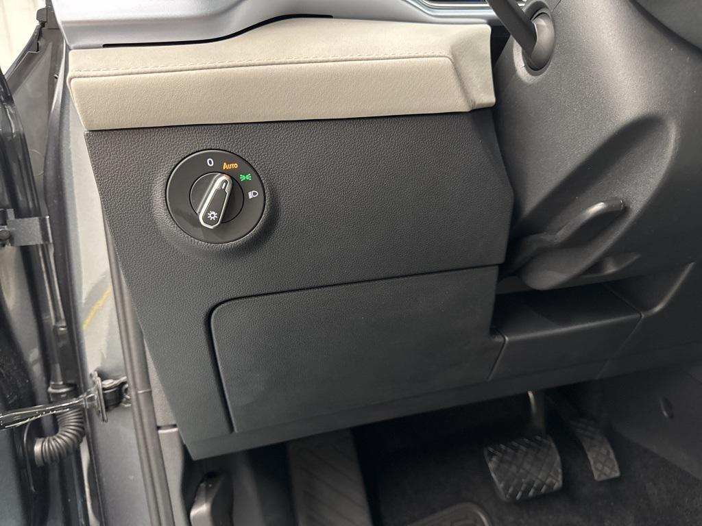 new 2026 Volkswagen Taos car, priced at $33,351