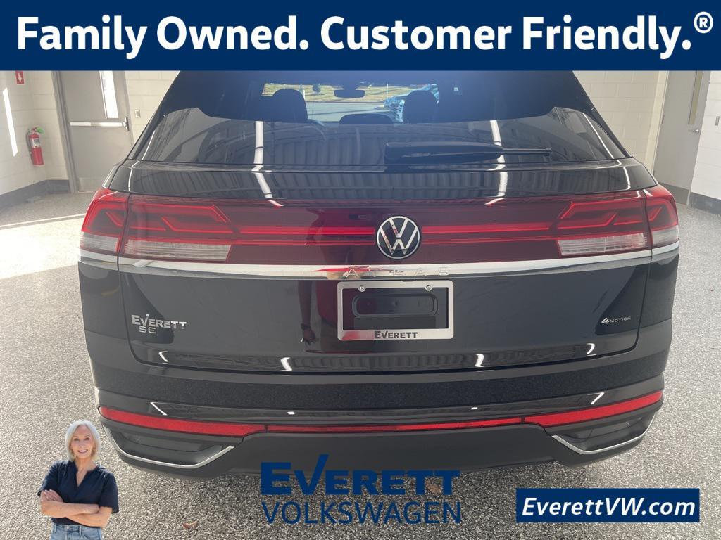 new 2026 Volkswagen Atlas Cross Sport car, priced at $38,768