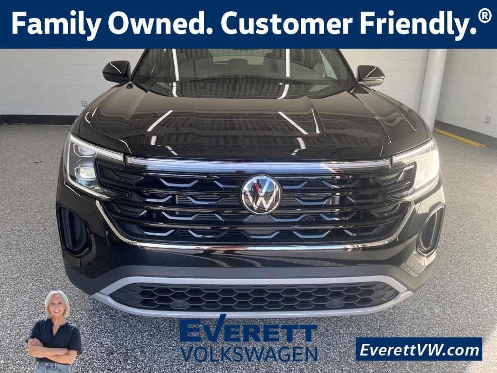 new 2026 Volkswagen Atlas Cross Sport car, priced at $38,768