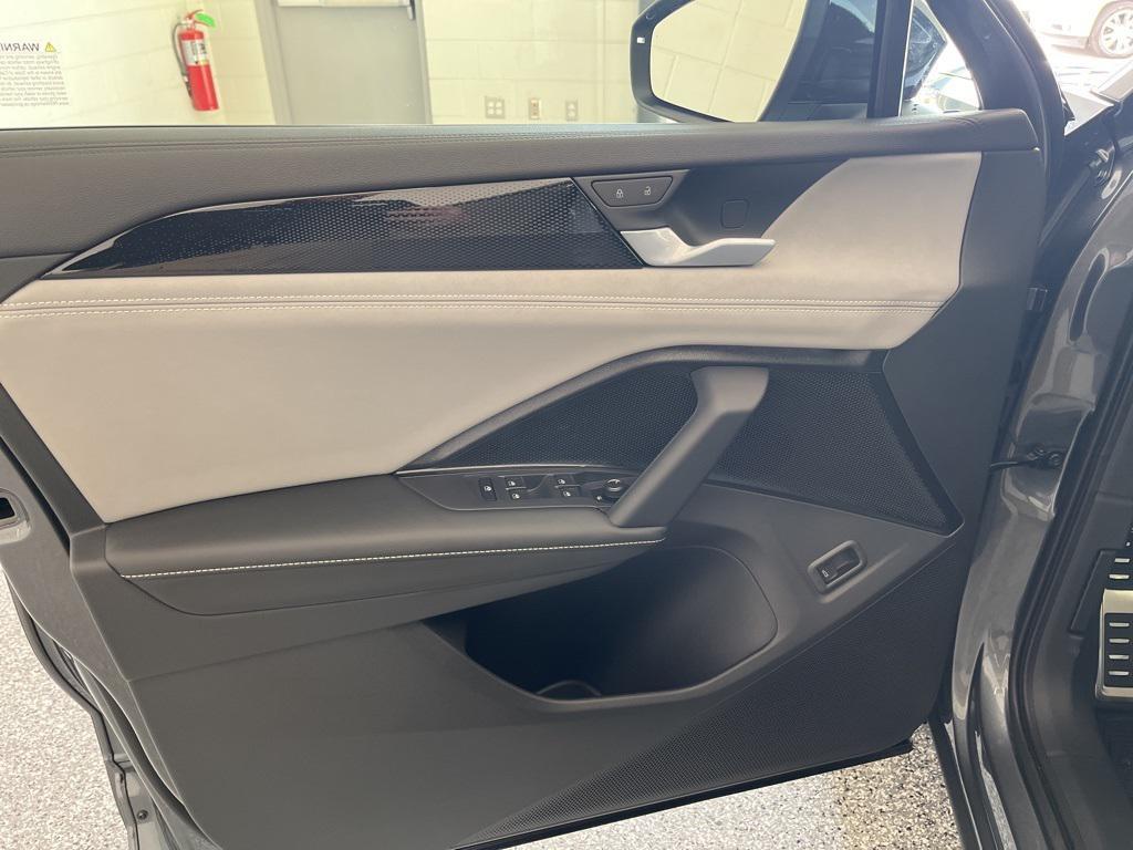 new 2026 Volkswagen Tiguan car, priced at $38,854