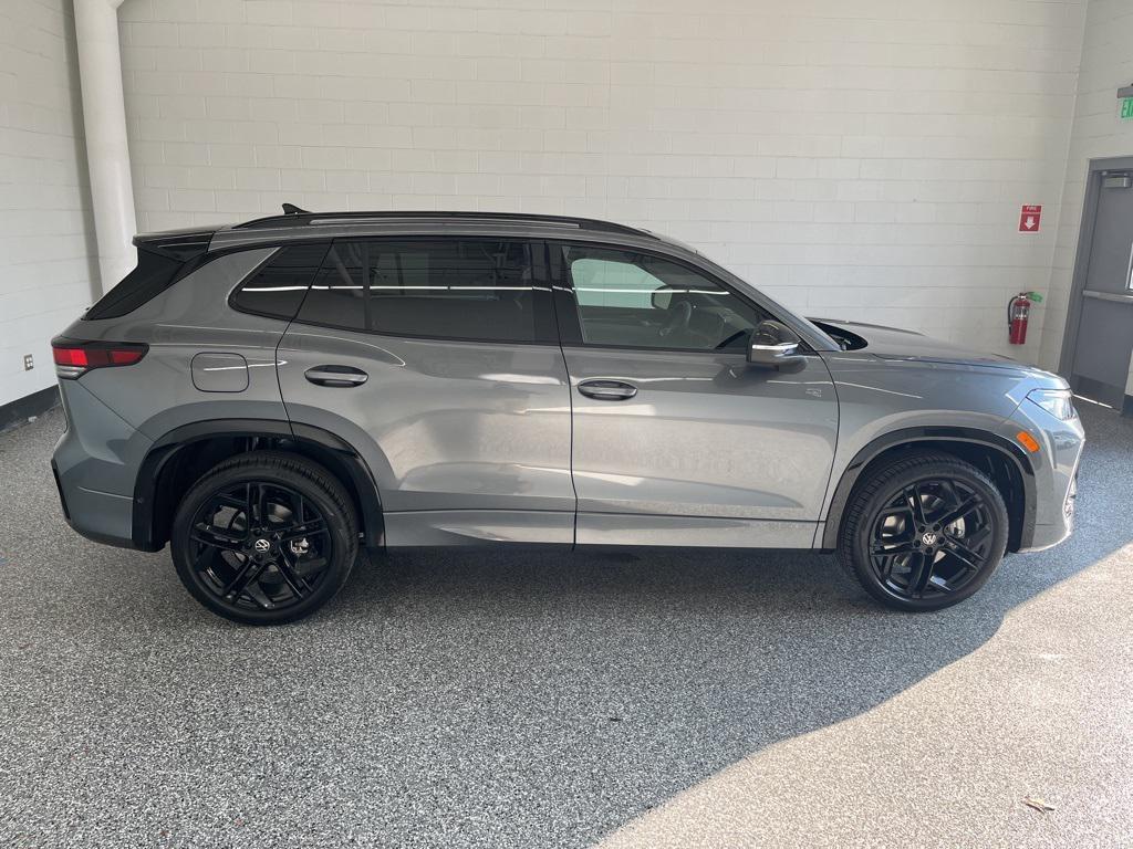 new 2026 Volkswagen Tiguan car, priced at $38,854