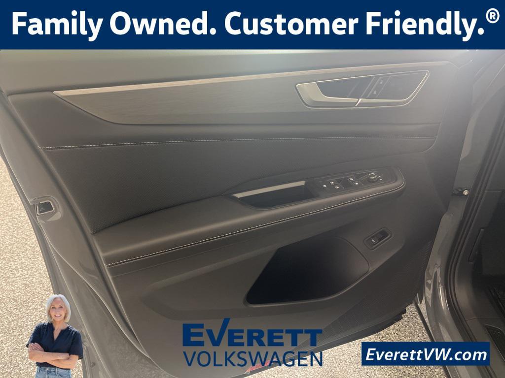 new 2026 Volkswagen Atlas Cross Sport car, priced at $44,843