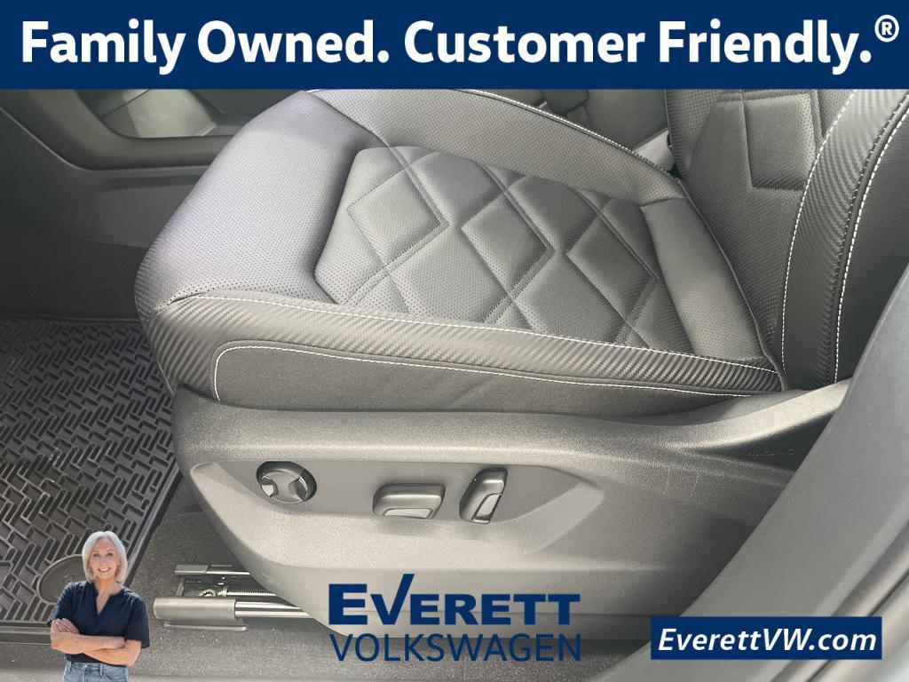 new 2026 Volkswagen Atlas Cross Sport car, priced at $44,843