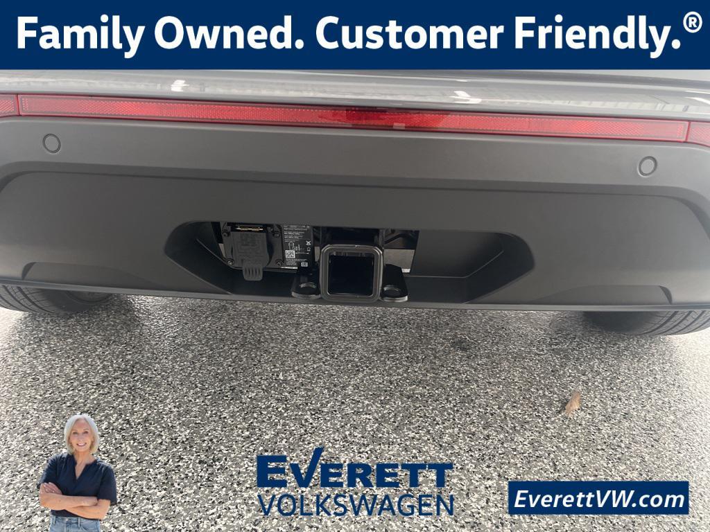 new 2026 Volkswagen Atlas Cross Sport car, priced at $44,843