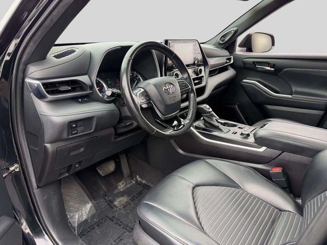 used 2021 Toyota Highlander car, priced at $32,775